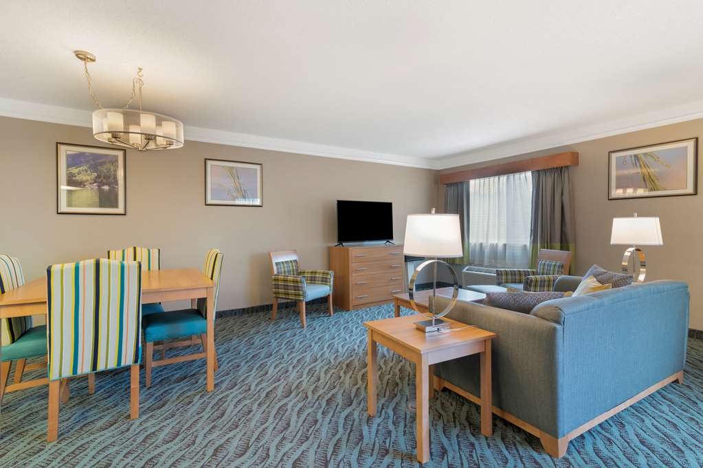 Best Western PLUS Executive Court Inn & Conference Center - photo 23