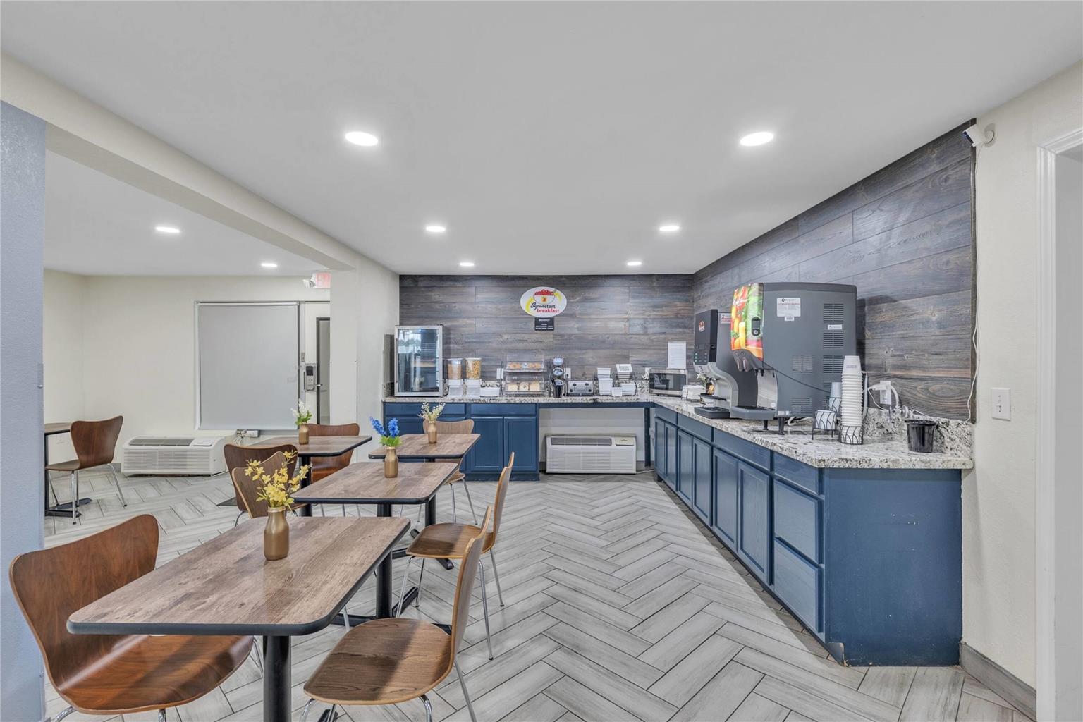 Super 8 by Wyndham Morganton - photo 10