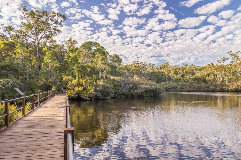 Abundance Sophisticated Luxury River View — Margaret River