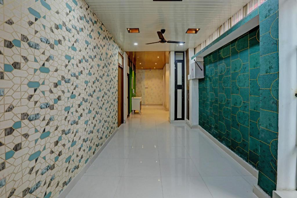Super Hotel O Krishna Guest House & PG in Ludhiana, India