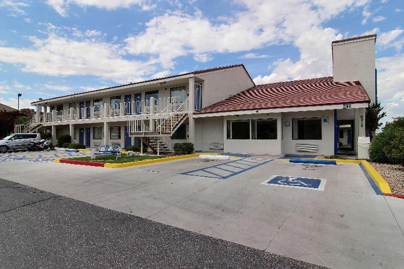 Motel 6 Albuquerque Coors Road — hotel in Albuquerque