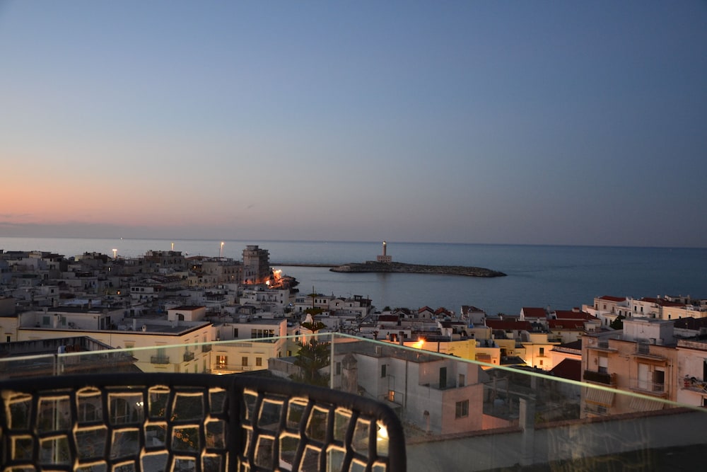 Quintessenza Charme Rooms — 4-Star Luxury Hotel in Vieste, Italy