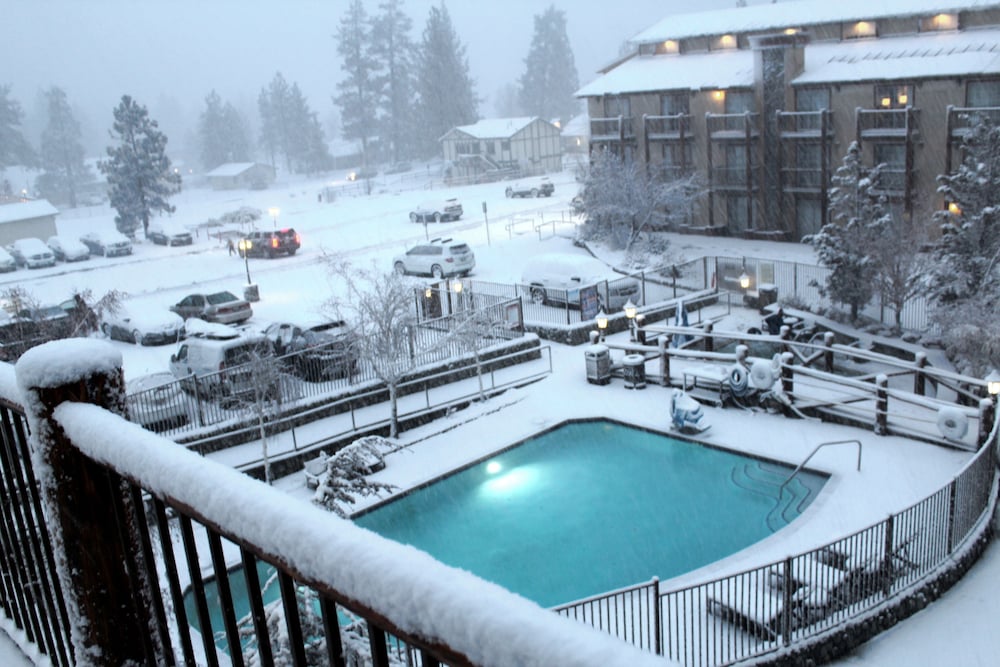 Holiday Inn Resort The Lodge At Big Bear Lake by IHG - photo 65
