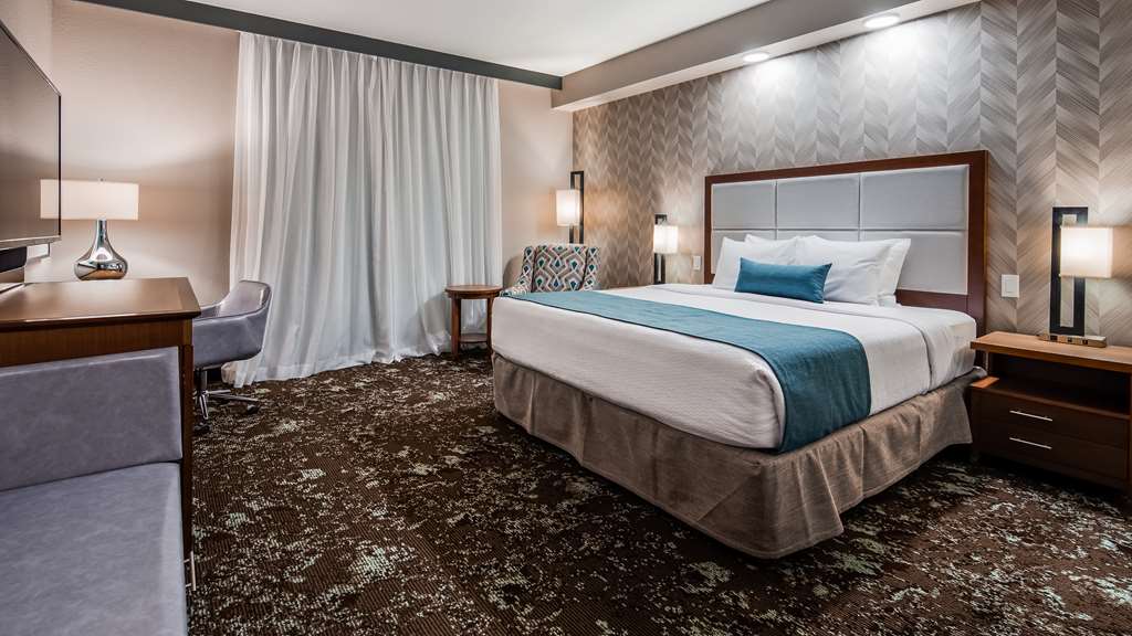 Best Western Premier Ankeny Hotel - photo 12
