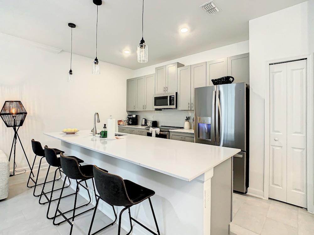 Sophisticated Living at Storey Lake - photo 10