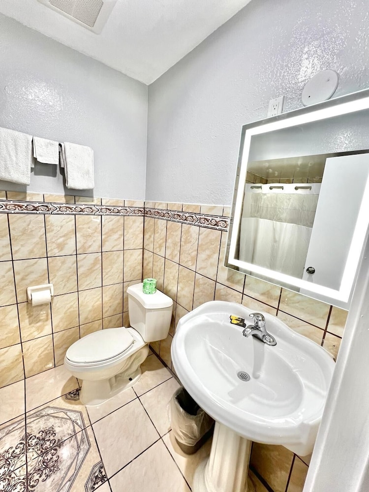 Aqua Inn Motel - photo 19