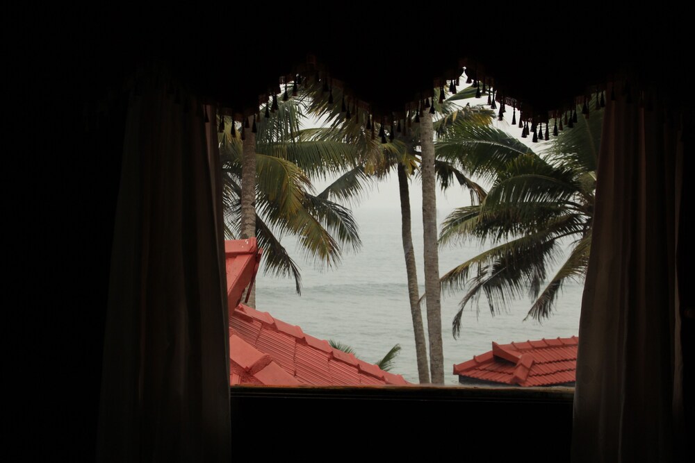 S ‘cliff Black Beach Resort in Varkala, India