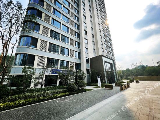 Summit Hotel - carbon neutral hotel in Jinan