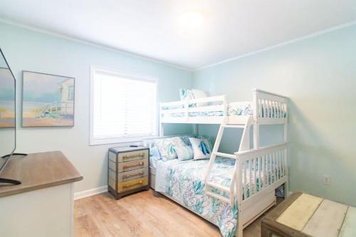 Carolina Beach Haven w Private Balcony - photo 29