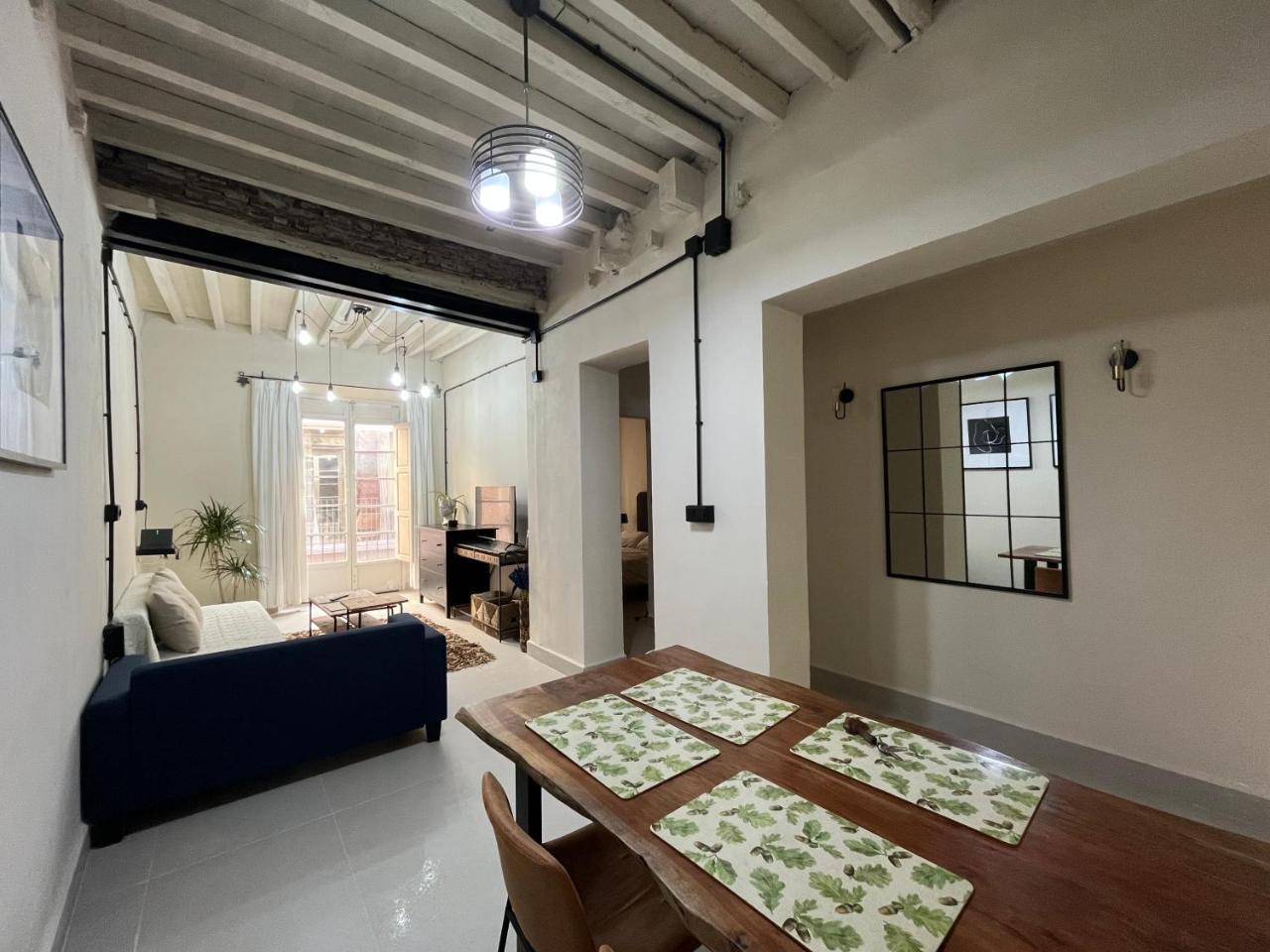 New 2 Bedrooms Apartment Plaza de la Merced — 4-Star Luxury Hotel in Malaga, Spain