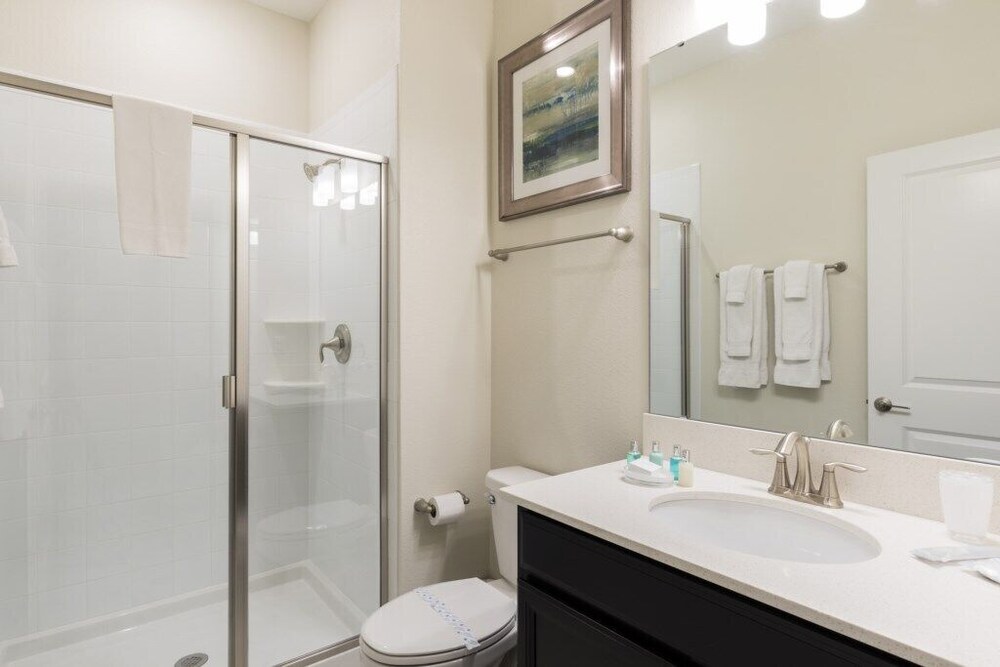 Amazing Championsgate Resort 6 Bed 6 Bath Pool Home - photo 13