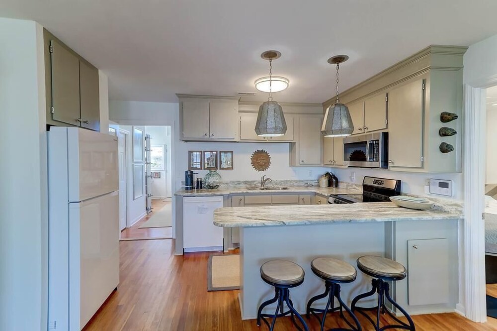 1619 E Ashley Namastay Oceanfront 4 Bedrooms - photo 12