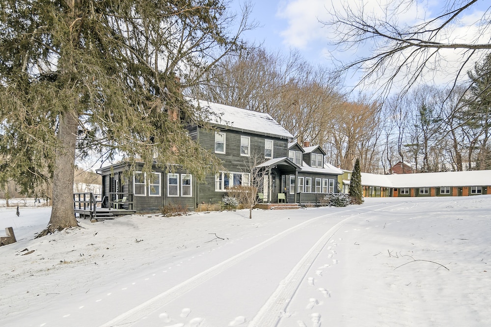 The Brooks Motel - photo 10