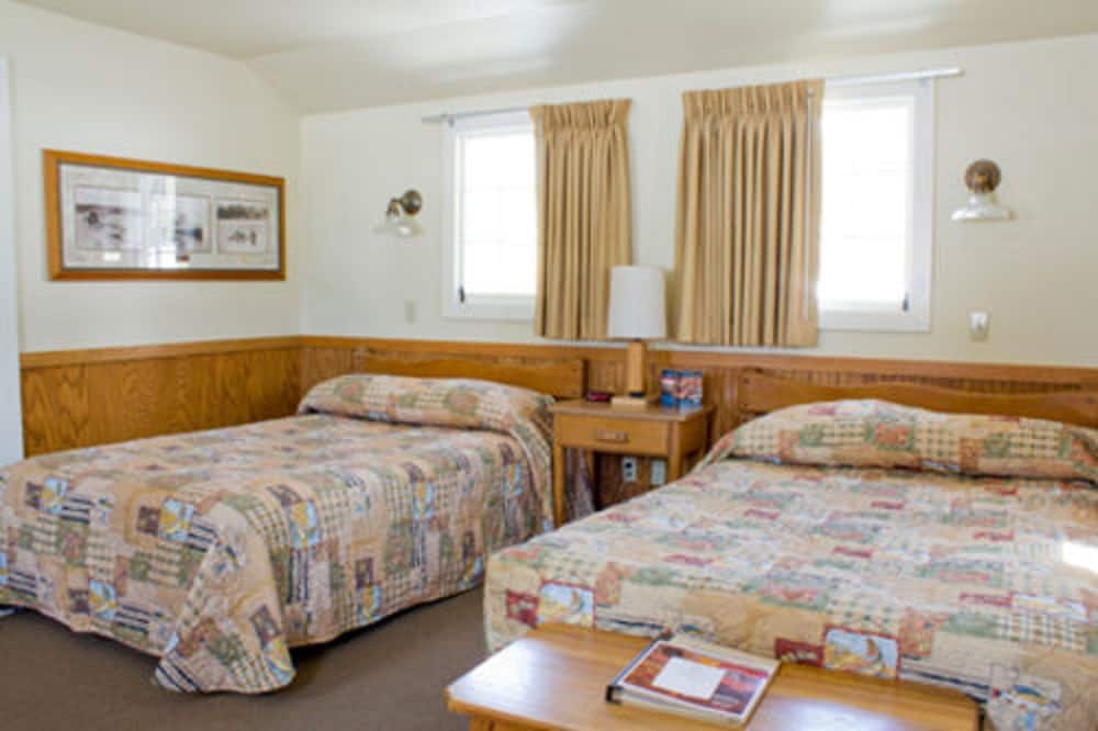 Lake Hotel and Cottages Inside the Park - photo 16