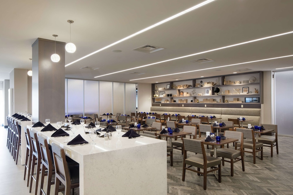 DoubleTree by Hilton Hotel Syracuse - photo 24
