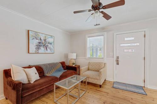 208 W Ashley Central Location 2 Mins to the Beach - photo 51