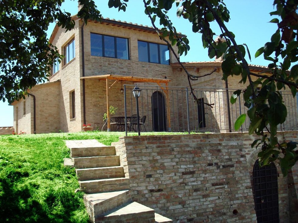 La Fornace di San Galgano - carbon neutral hotel in Chiusdino