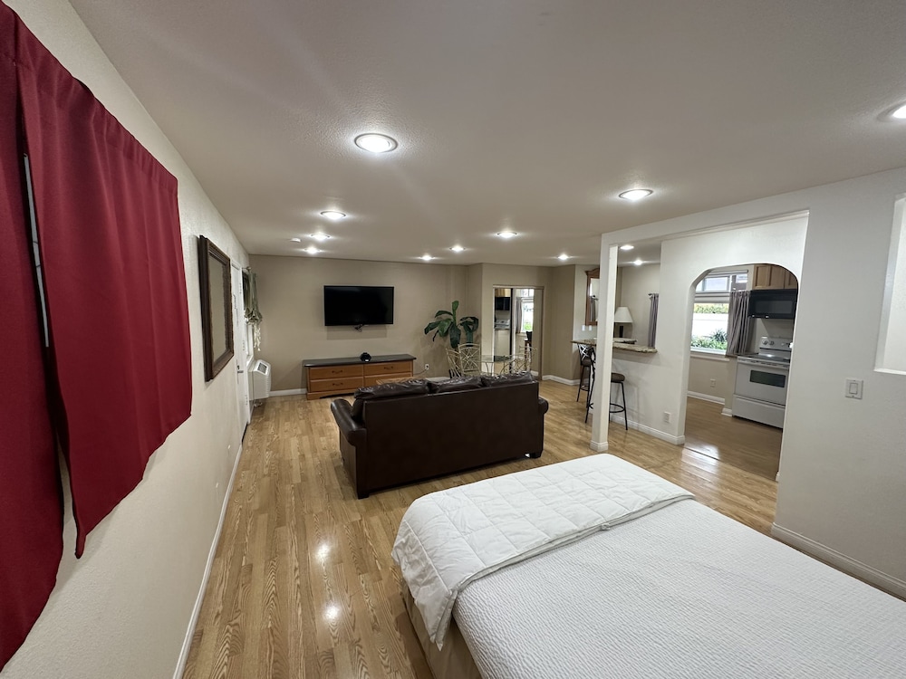 King Frederik Inn - photo 19