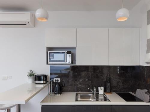 Amorino of Dubrovnik Apartments Studio Apartment with Terrace and Sea View Apartment Lavanda