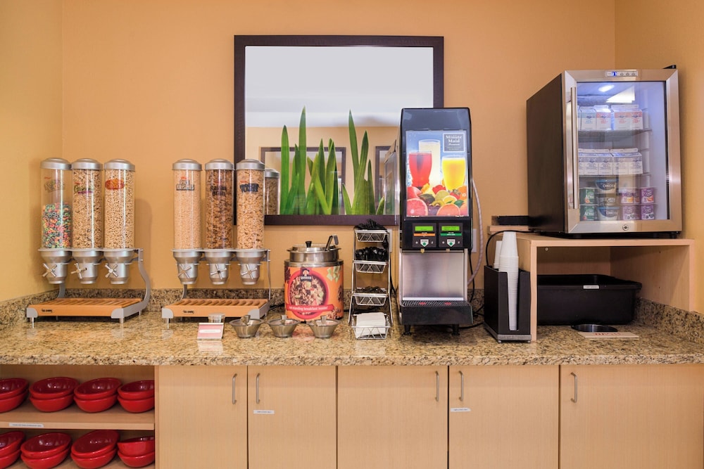 TownePlace Suites by Marriott Huntington - photo 29