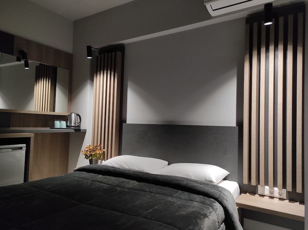 Elizabeth Queen Luxury Rooms — Paralia — photo 4