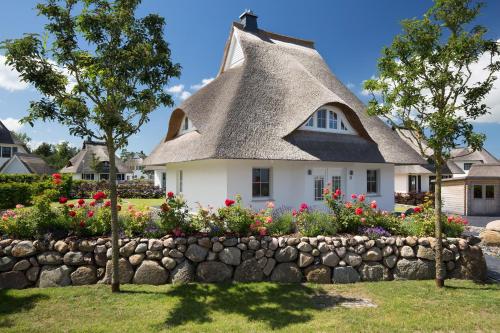 Ferienhaus Seeadler 24 — 4-Star Luxury Hotel in Zingst, Germany