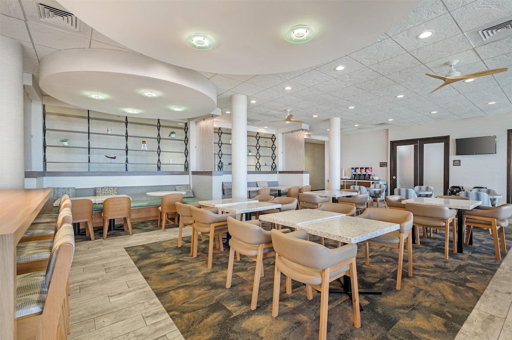 Hampton Inn Virginia Beach Oceanfront North - photo 70