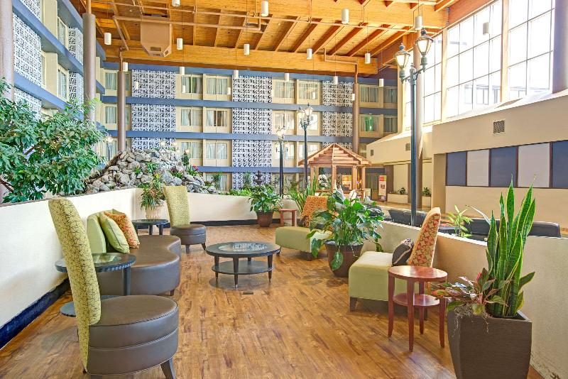 Ramada Plaza Charlotte Airport Hotel and Conference Center - photo 5