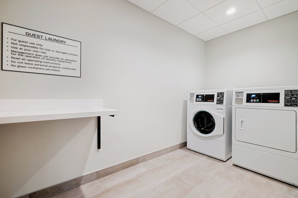 Atwell Suites Kansas City Airport by IHG - photo 22