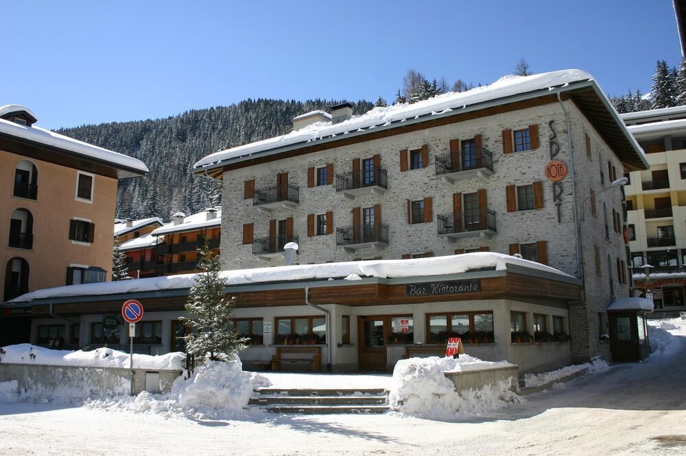 Hotel Sport — hotel in Santa Caterina Dello Ionio