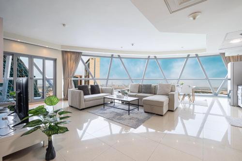 DIFC Luxurious Spacious 1 Bed Apt in a Prime Location — 5-Star Luxury Hotel in Dubai, United Arab Emirates