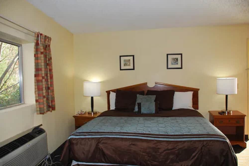 Chief Motel - photo 9