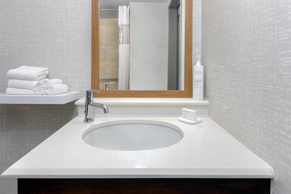 Hampton Inn Buffalo Airport Galleria Mall - photo 8