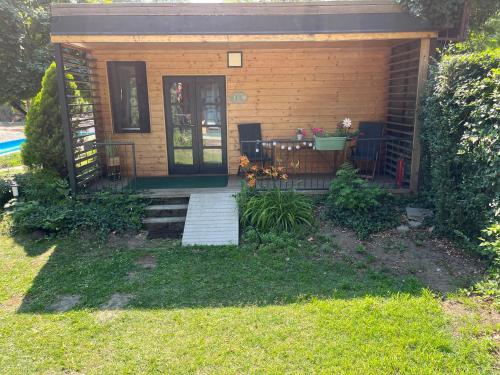 Málna Privát Nyaraló in Balatonlelle, Hungary