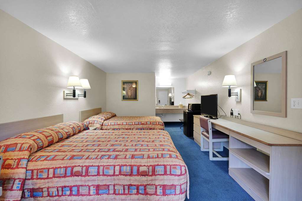 Knights Inn Jacksonville at Dix Ellis Trail - photo 10