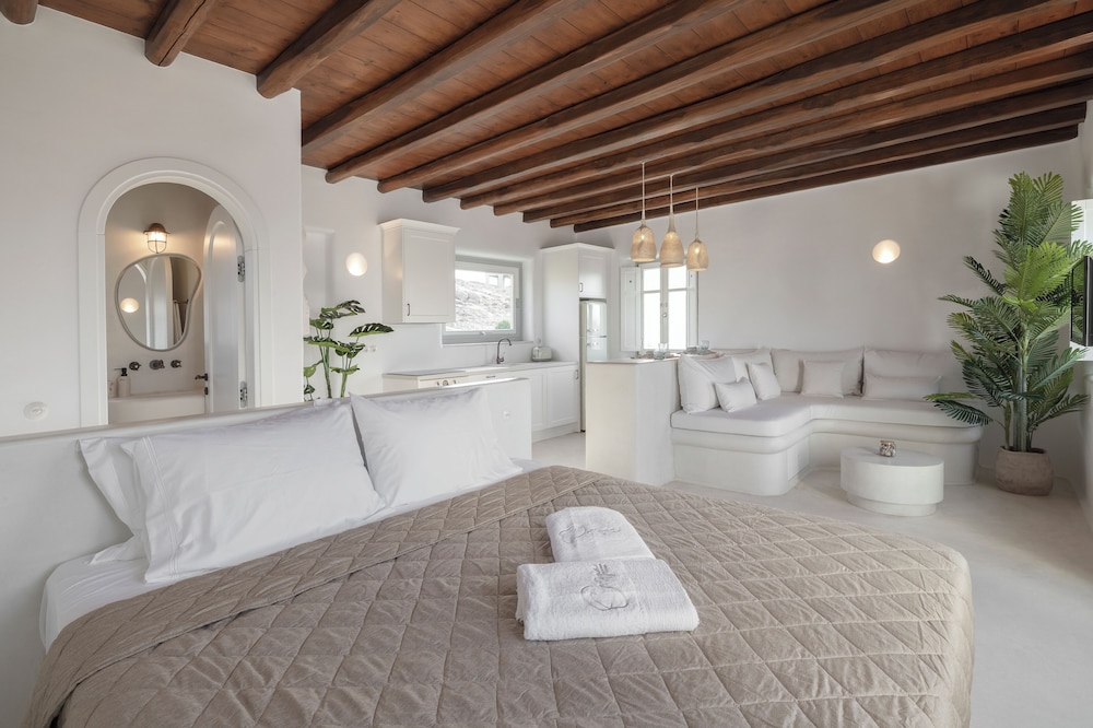 Ortygia Suites — 4-Star Luxury Hotel in Mykonos, Greece
