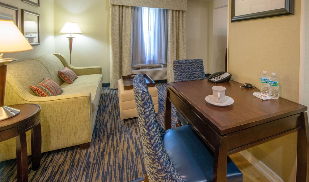 Homewood Suites by Hilton Sarasota - photo 8