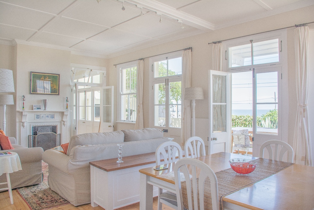 Fintimara Bay House — 4-Star Luxury Hotel in Cape Town, South Africa