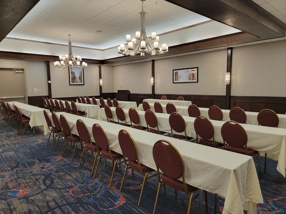 Holiday Inn Brookfield Milwaukee by IHG - photo 65