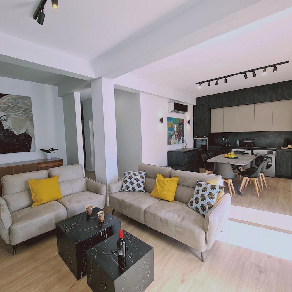 32 Lim Stay Vintage House