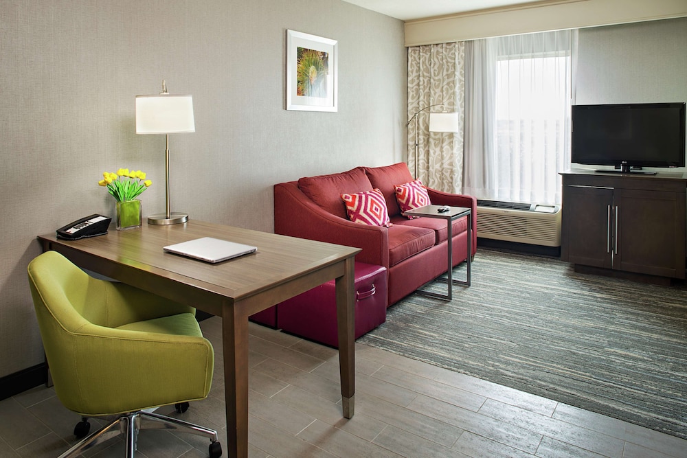 Hampton Inn & Suites Palm Desert - photo 22
