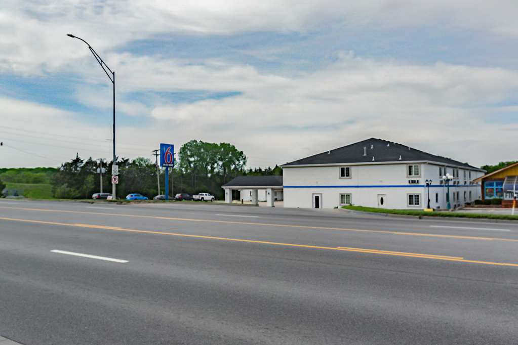 Motel 6 Augusta KS - photo 3