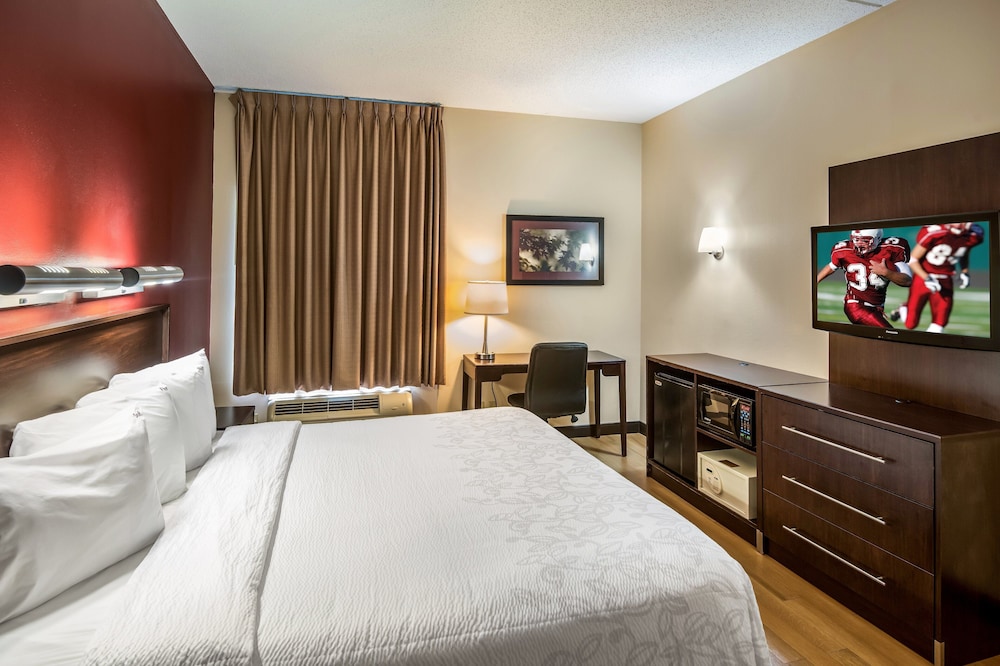 Red Roof Inn PLUS Long Island Garden City - photo 15