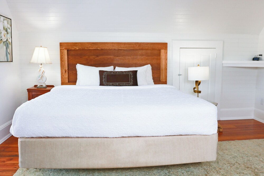 Summit Street Inns - photo 42