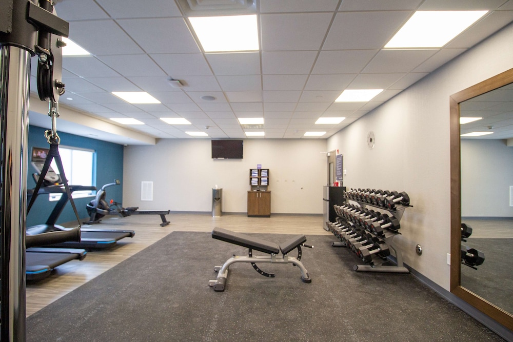 Hampton Inn & Suites North Attleboro - photo 25