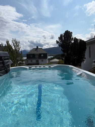 Entire home with pool and garden — 4-Star Luxury Hotel in Alesund, Norway