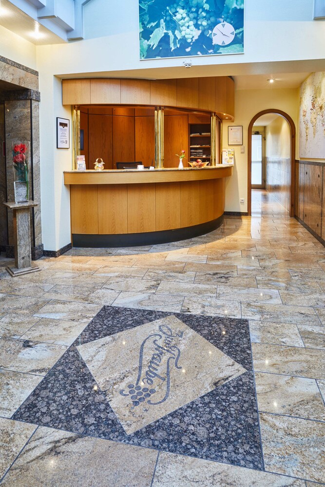 Hotel Zur Traube — Velbert