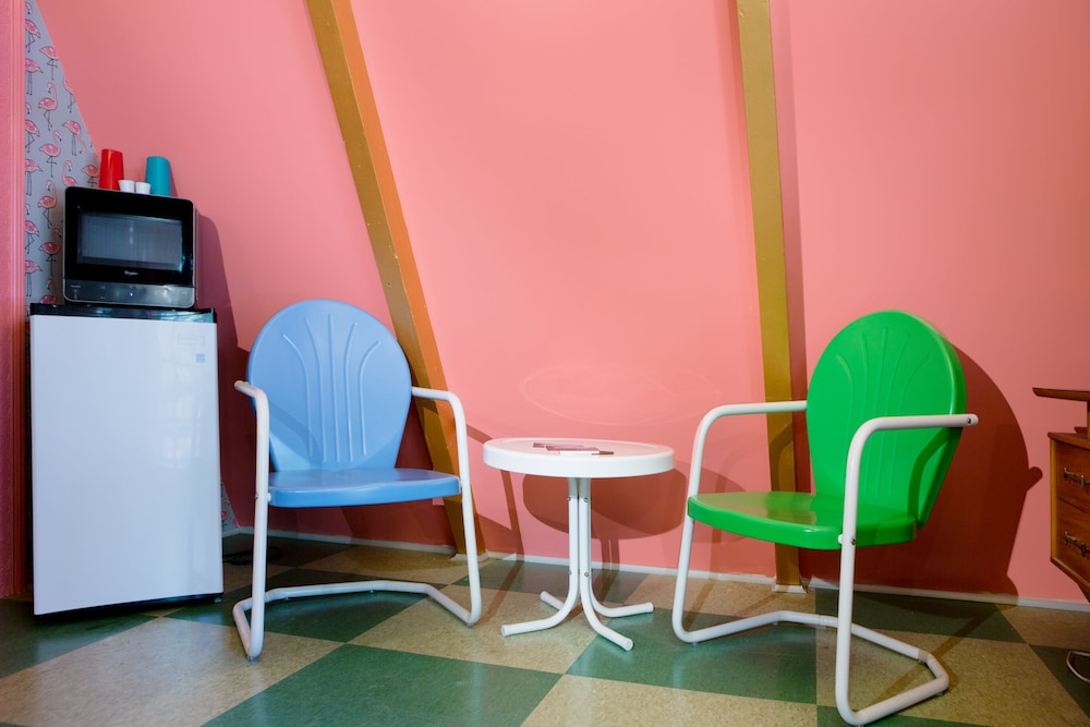 Hicksville Pines Chalets & Motel - photo 16