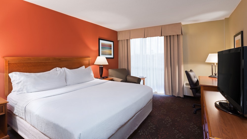 Holiday Inn Cincinnati Riverfront by IHG - photo 3