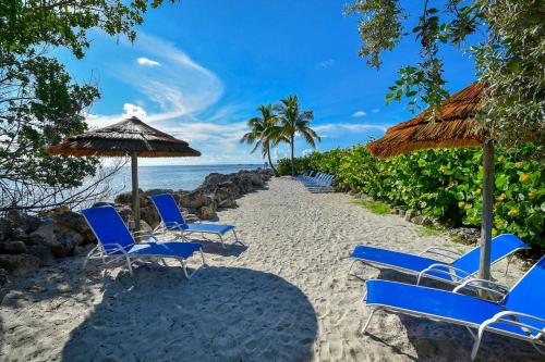 Deja Blue at Mariner's Club 2 Pools Fitness Center Marina and more — 4-Star Luxury Hotel in Key Largo, United States